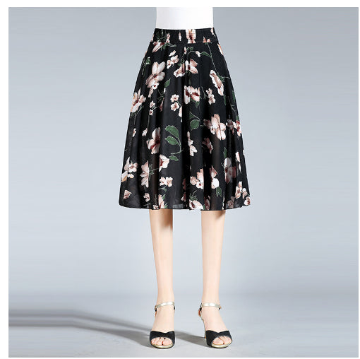 Middle-aged and elderly dancing skirts skirts